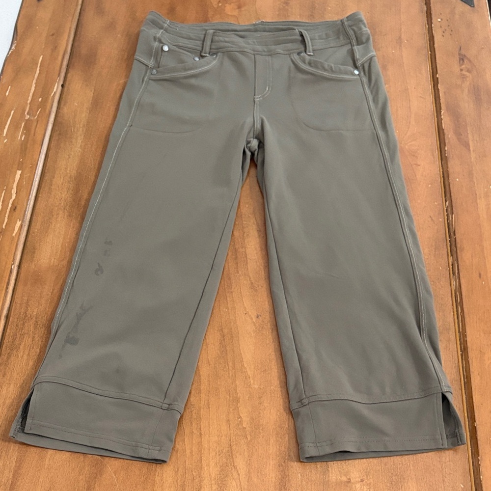 Kuhl Nylon Olive Green Capri Pants Size 8